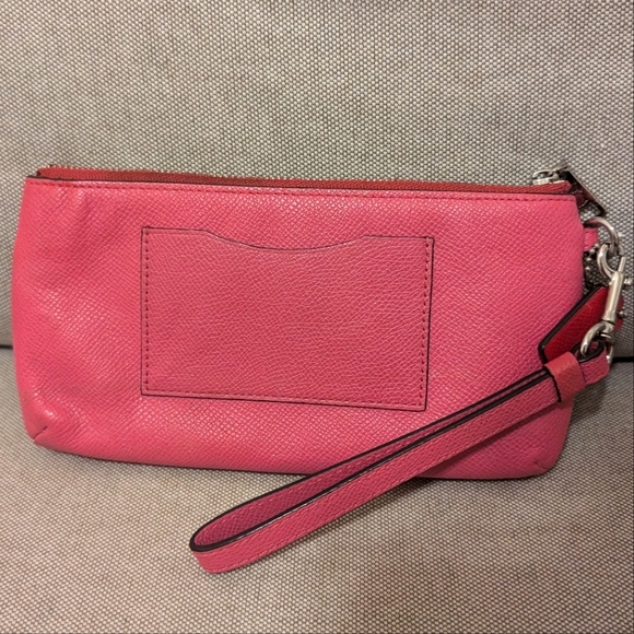 Hot Pink Coach Wristlet / Clutch / Wallet Handbag Mini Small - Picture 2 of 5